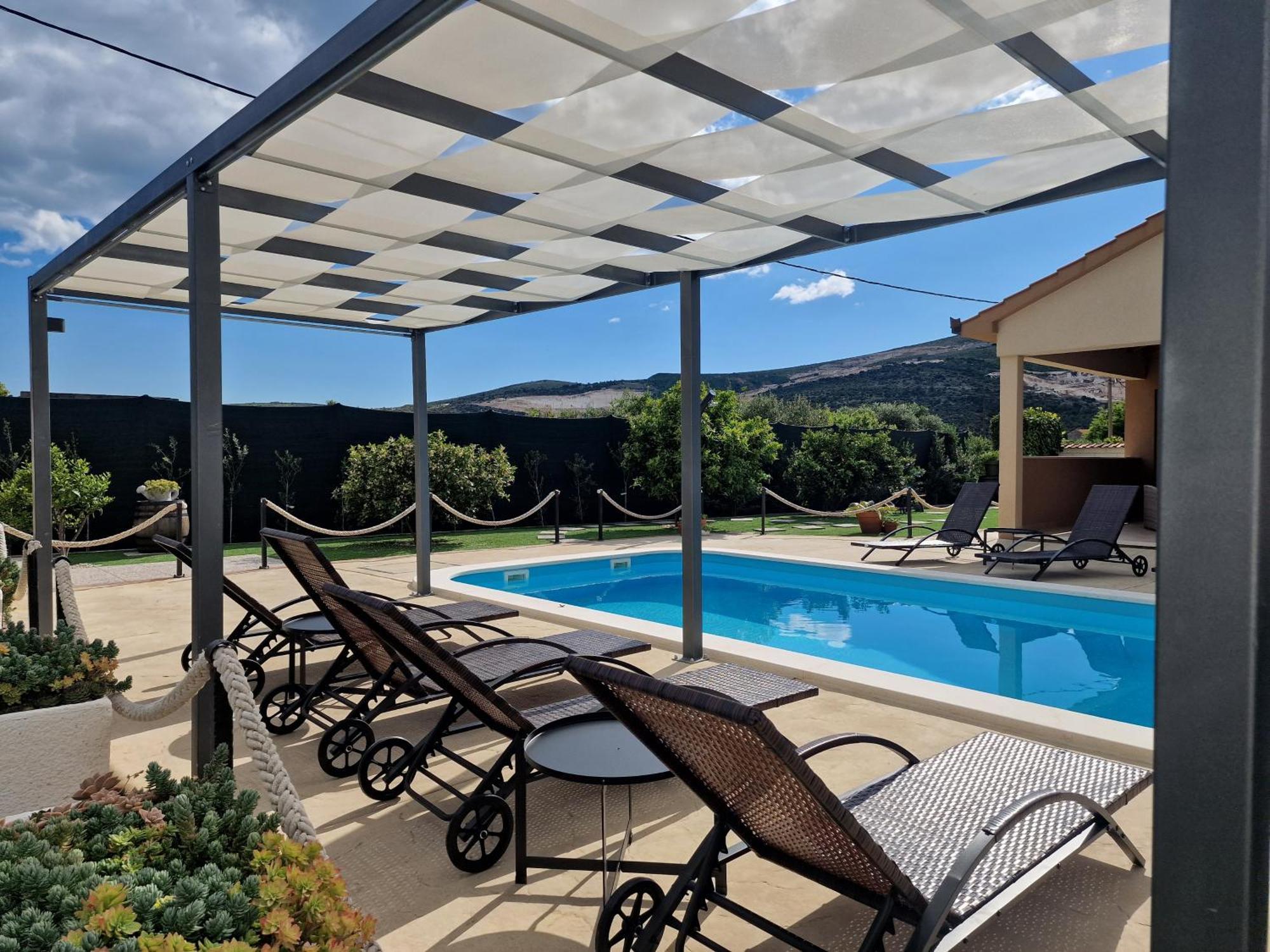 Beautiful Holiday Home "Villa Luka" Kaštel Štafilić Eksteriør billede
